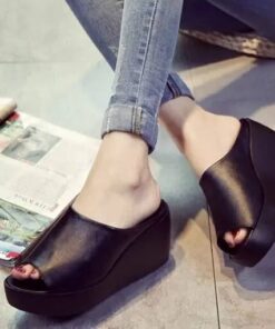 Lihtsad mugavad sandaalid